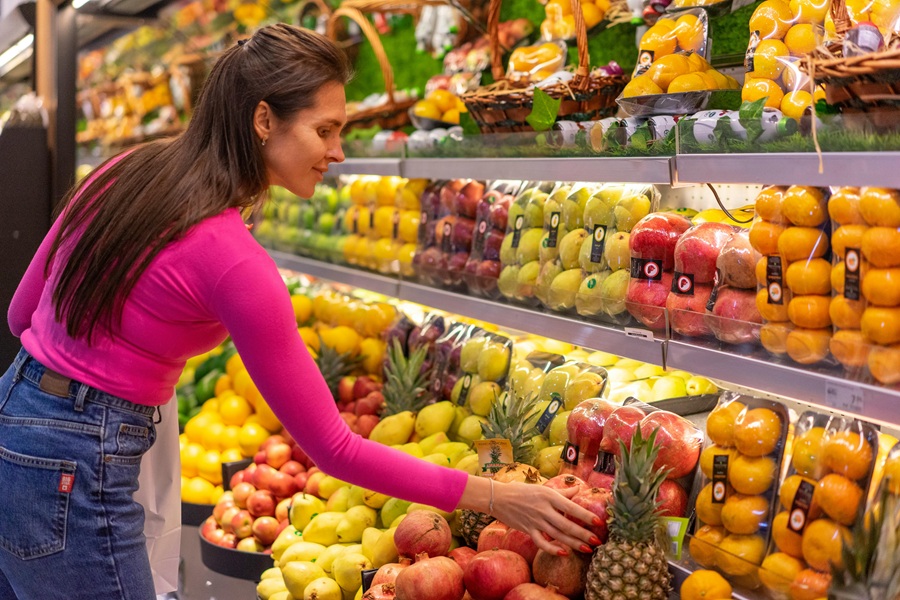 Run errands like shopping as a side hustle to make extra money
